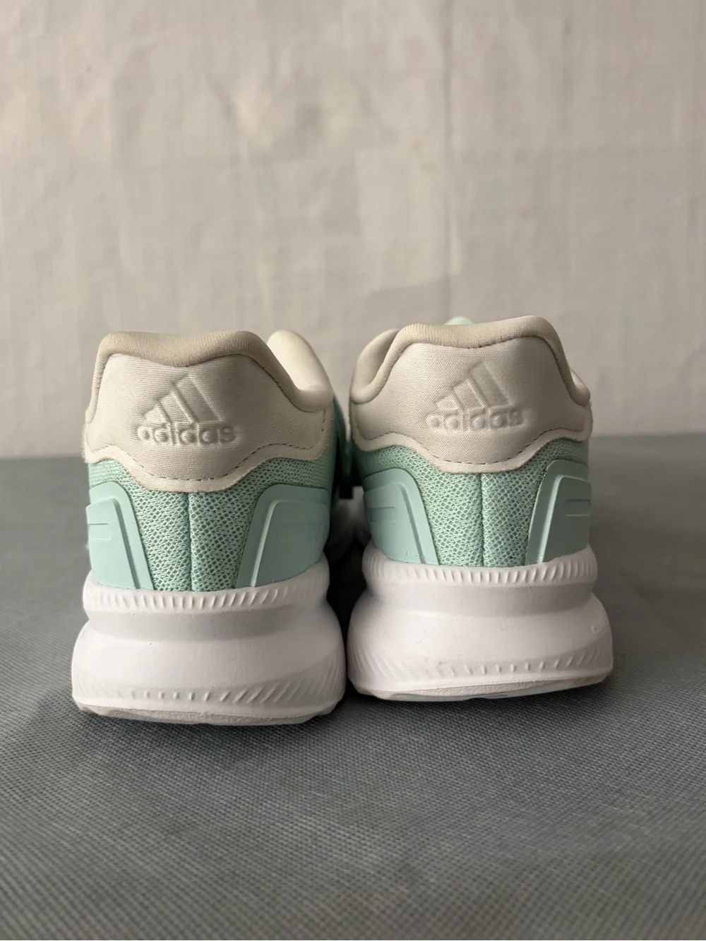 Adidas Cloudfoam Youth Size 1.5 Mint Green Sneakers Excellent Condition(B173)